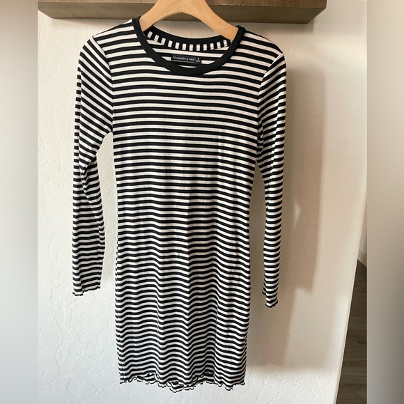 Abercrombie & Fitch Striped Long Sleeve Shirt Dress with lettuce hem, size S••• - Picture 9 of 13